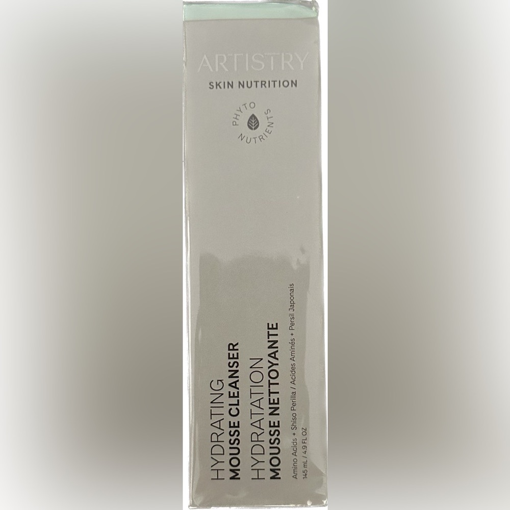 BRAND NEW HYDRATING MOUSSE CLEANSER, 
HYDRATATION
MOUSSE NETTOYANTE , ARTISTRY
